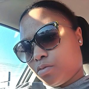 Meet your Posher, Keisha